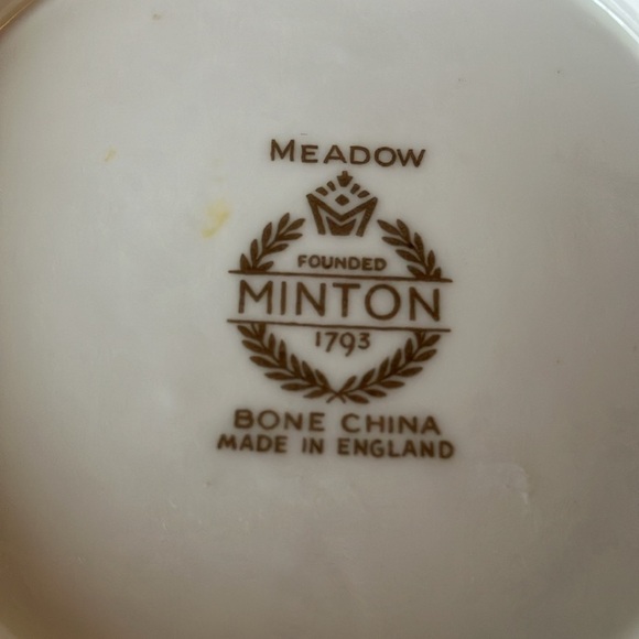Minton: Meadow smooth pattern Cachepot- Bone China- Made in England- Gold Trim - Picture 2 of 16